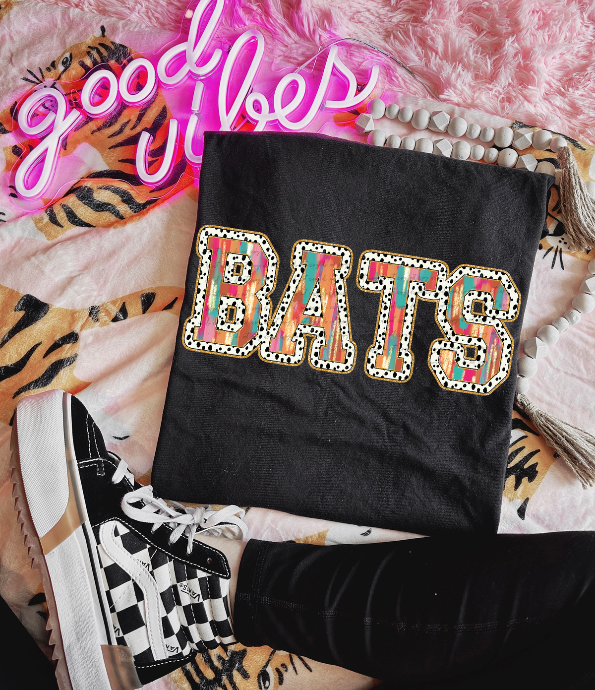 Brushstrokes Dots Bats 69860 DTF transfer