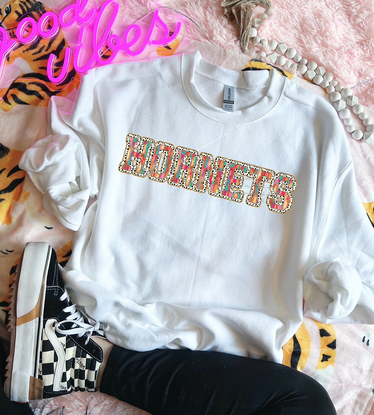 Brushstrokes Dots Hornets 71032 DTF transfer