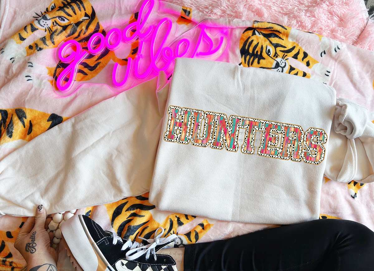 Brushstrokes Dots Hunters 71034 DTF transfer