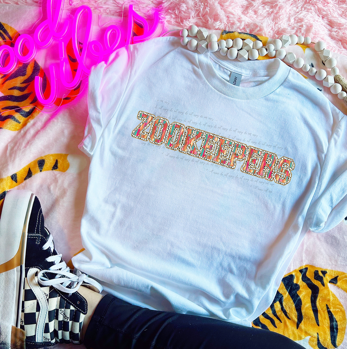 Brushstrokes Dots Zookeepers 71327 DTF transfer