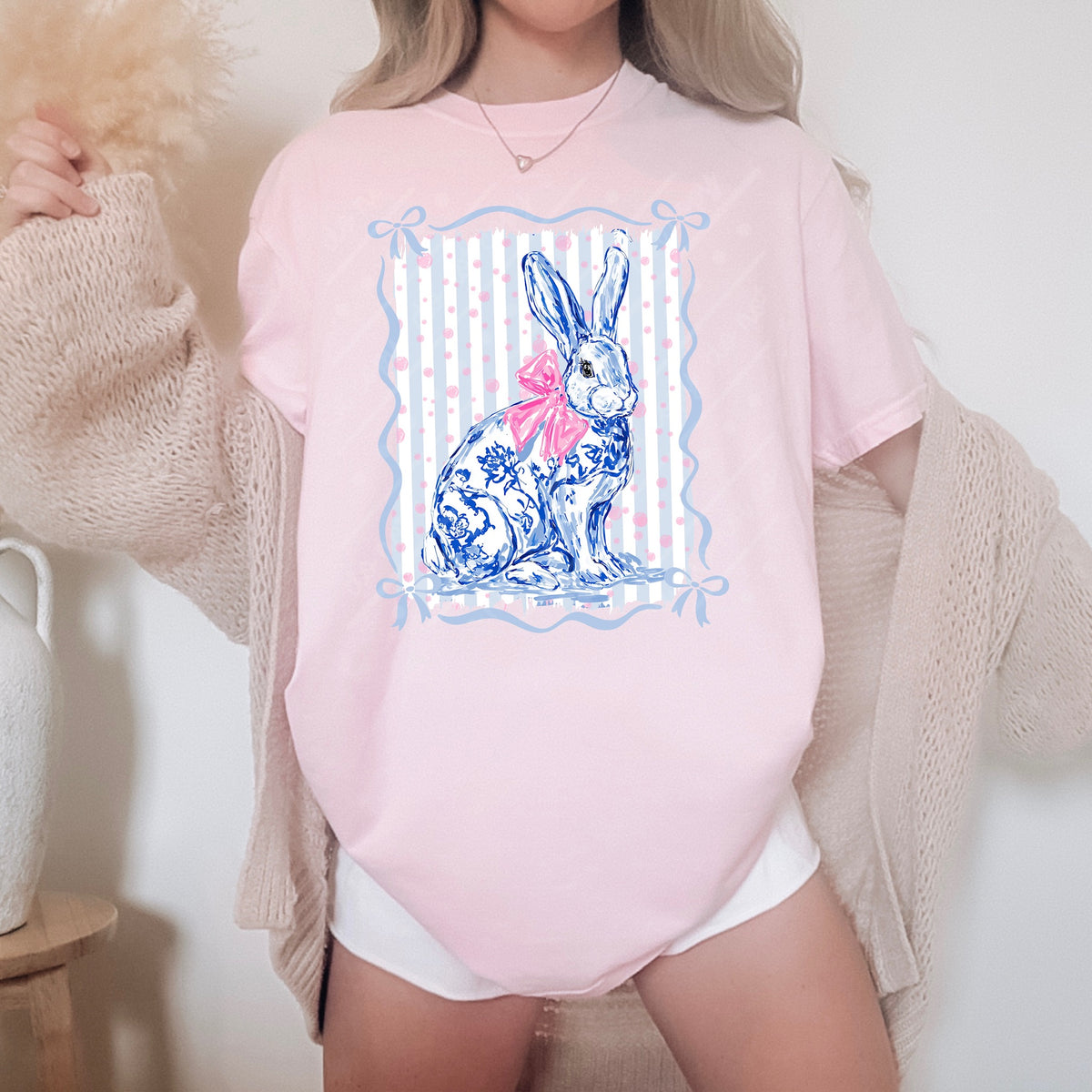 Blue bunny with blue stripe background (mz) DTF Transfer