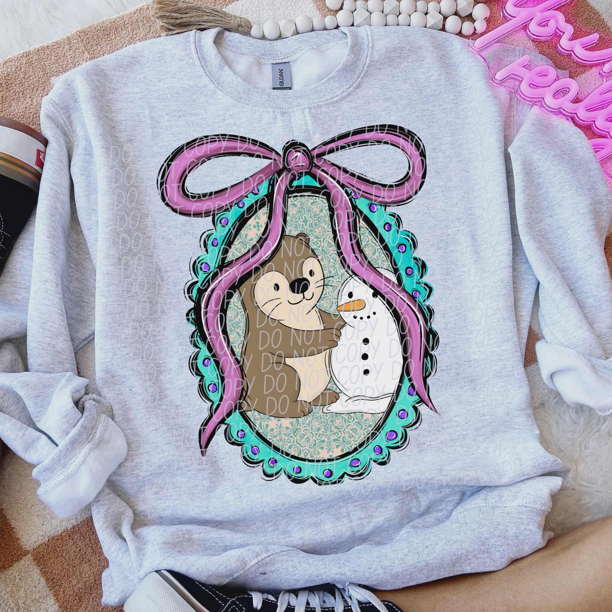 Otter oval Frame (city) DTF transfer