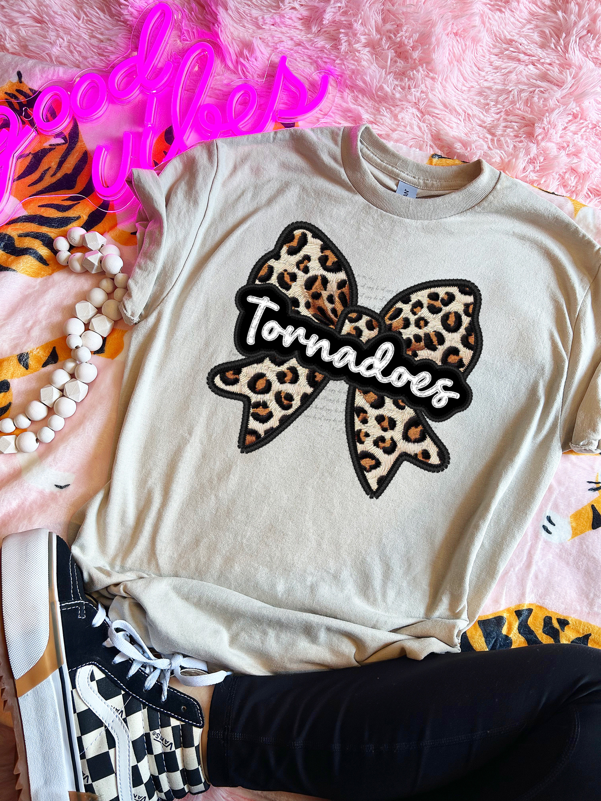 Tornadoes Faux Embroidery Bow 30520 DTF transfer