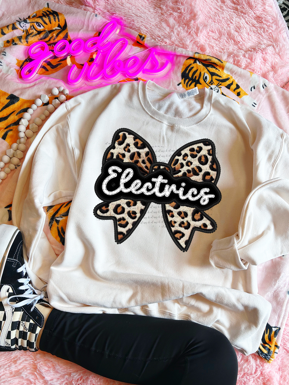Electrics Faux Embroidery Bow 30456 DTF transfer