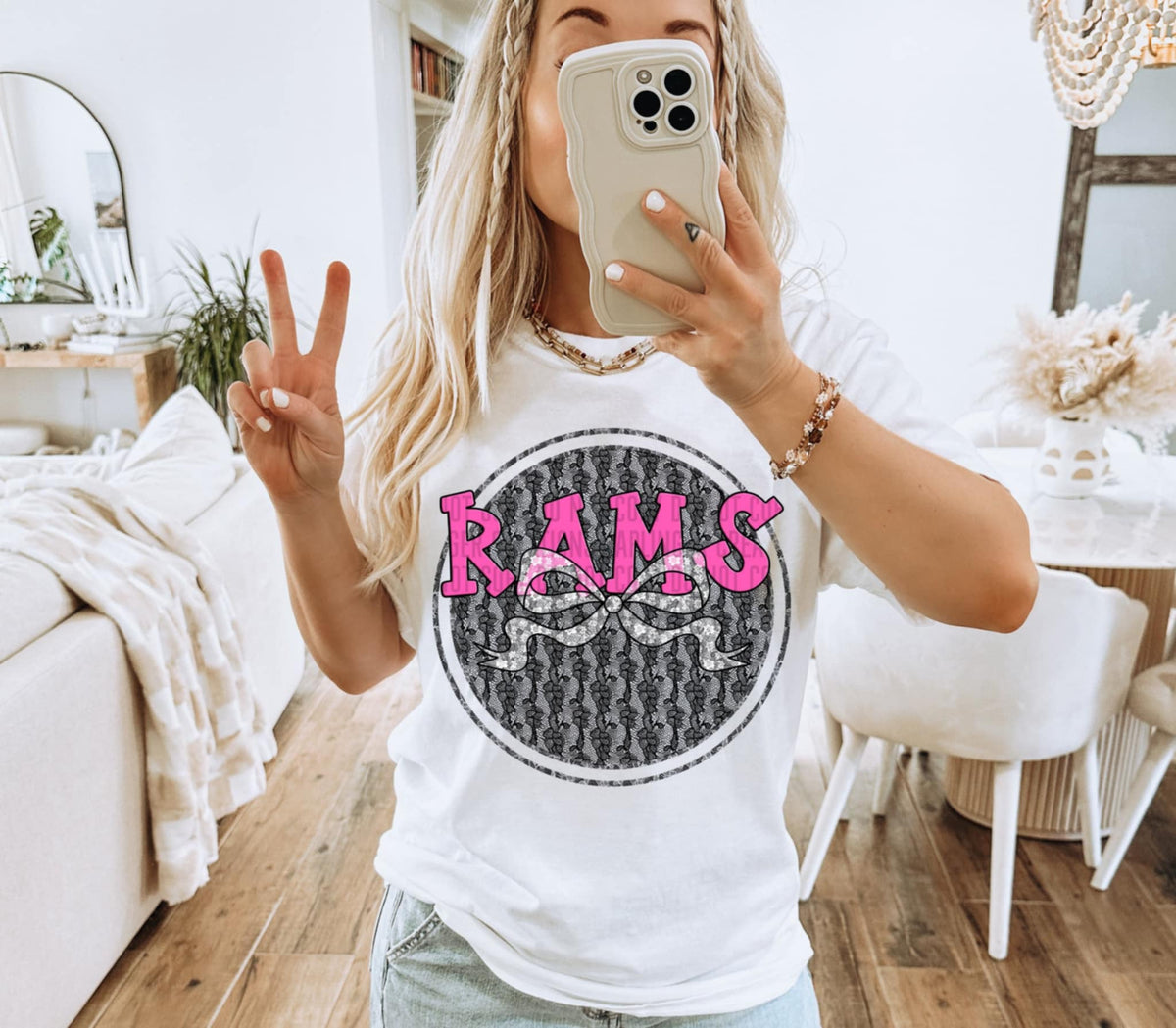 Rams pink font circle (Caplinger) 87595 DTF transfer