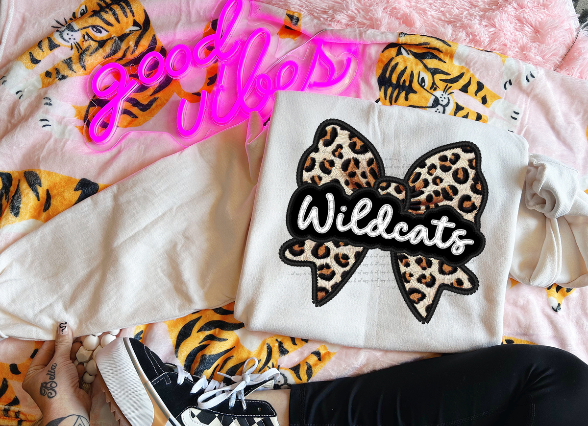 Wildcats Faux Embroidery Bow 30510 DTF transfer