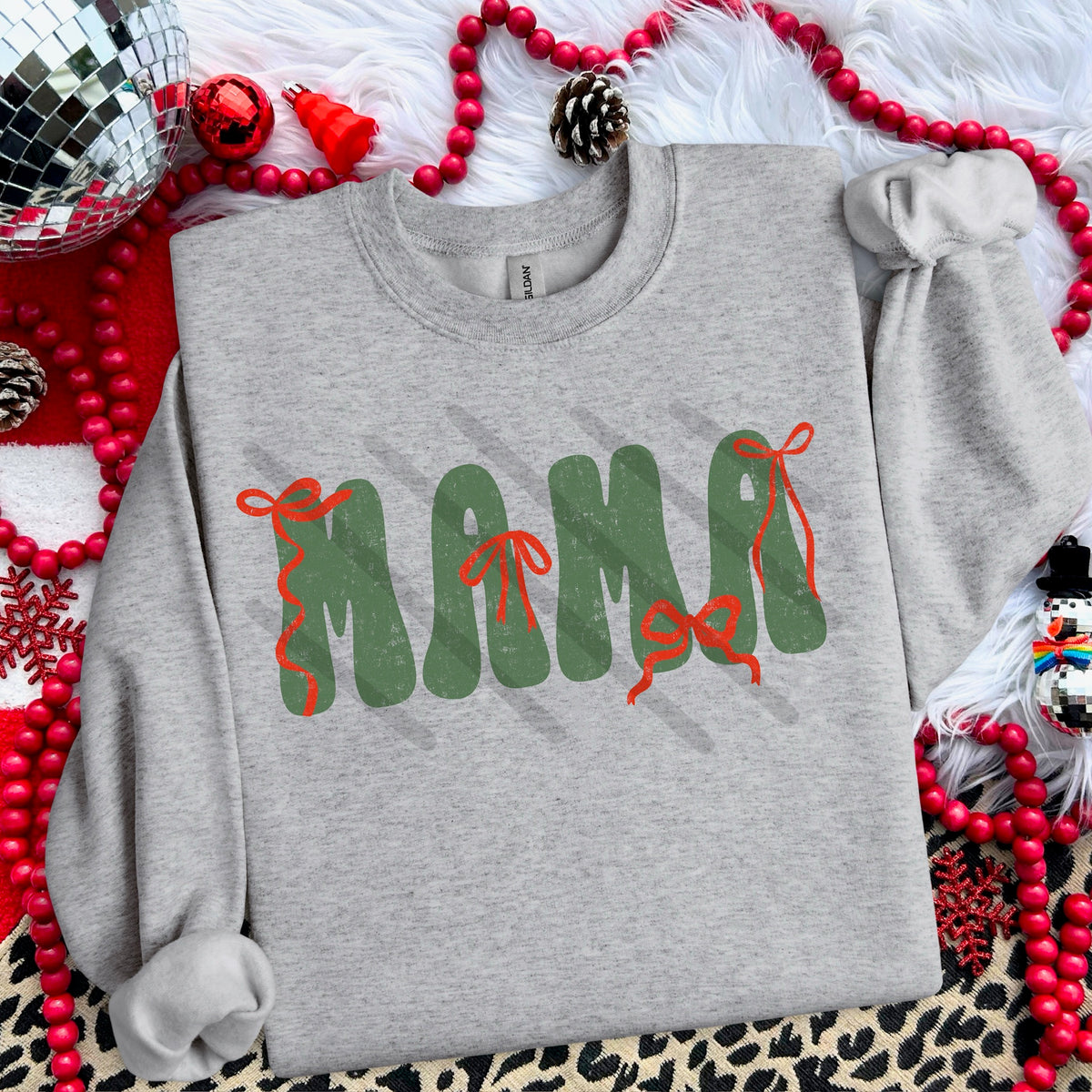 Mama Green with red bows (scarlow) 114360 DTF transfer