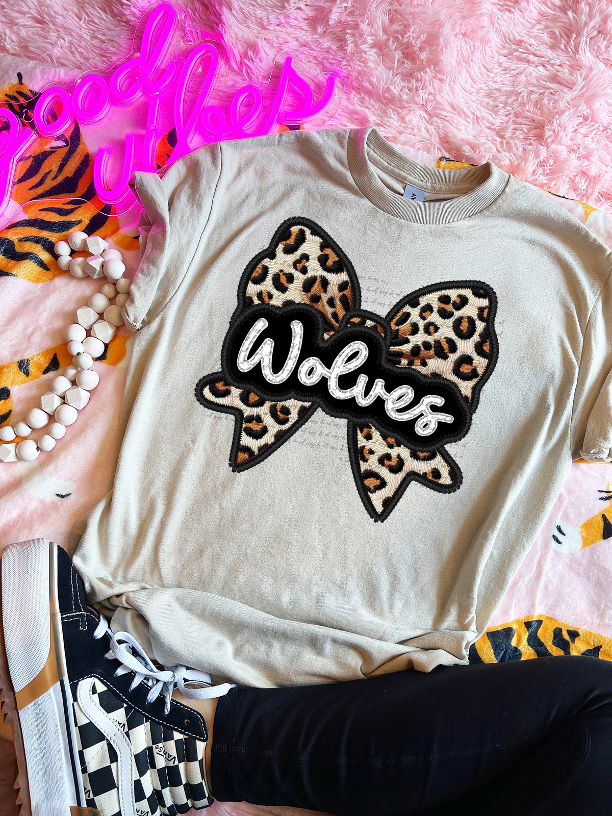 Wolves Faux Embroidery Bow 30501 DTF transfer