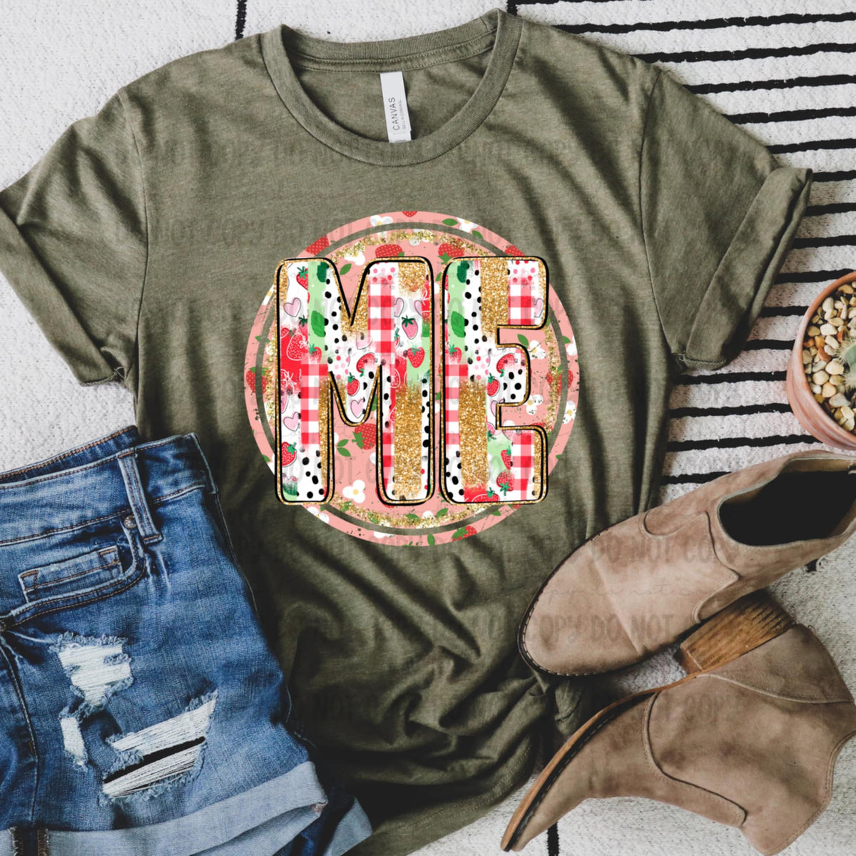ME strawberry patterned circle (Revel) 92597 DTF transfer