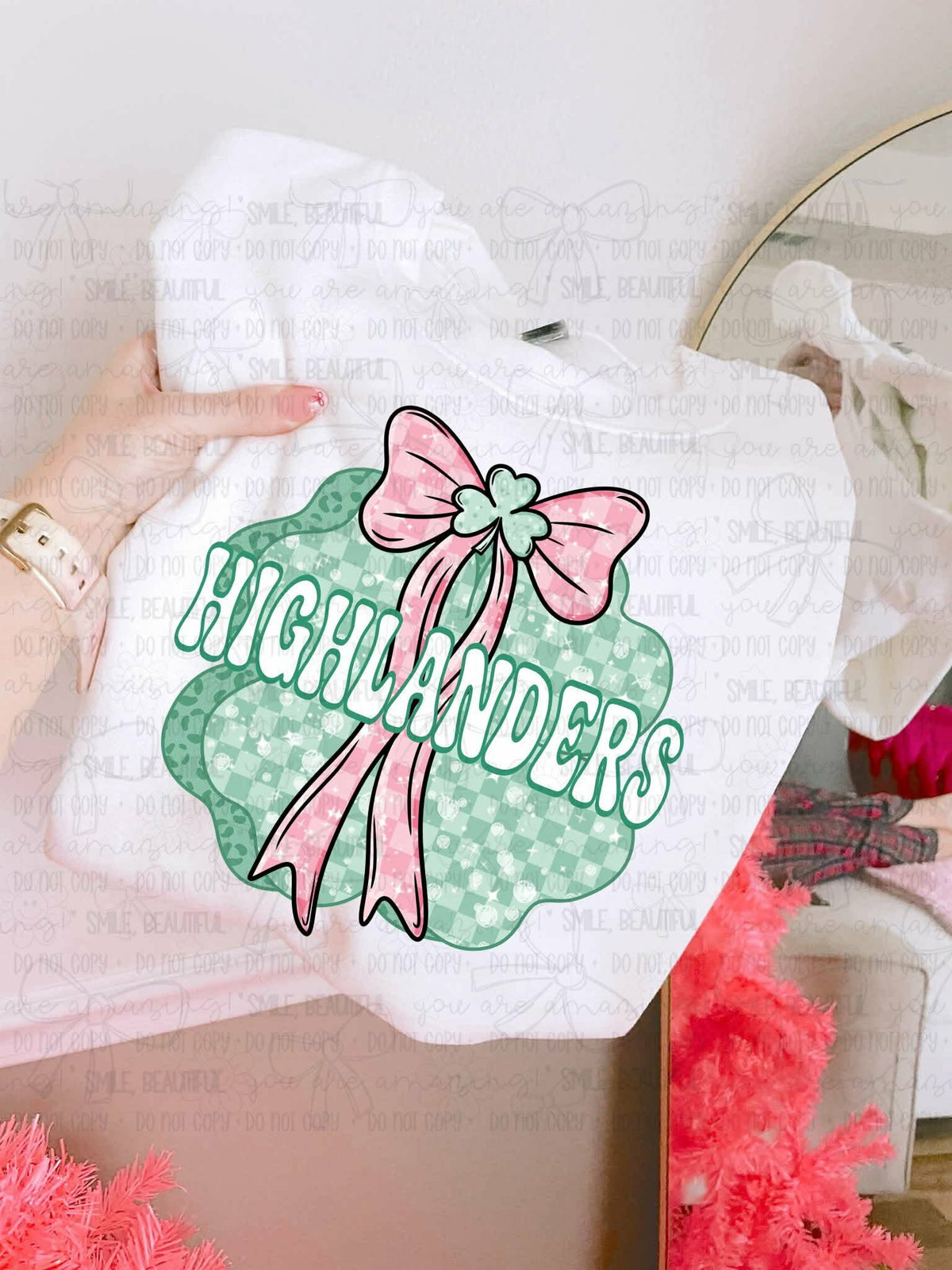 Highlander’s mascot (with pink bow and clover) (MZ) DTF transfer