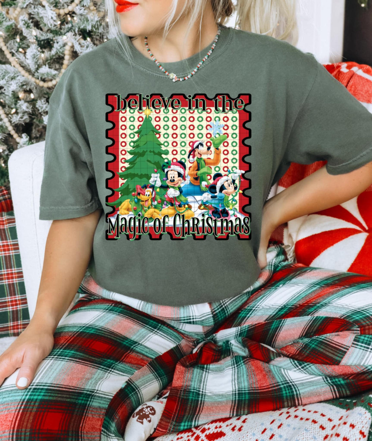 Magic of Christmas mouse and friends Stamp (DD) DTF transfer