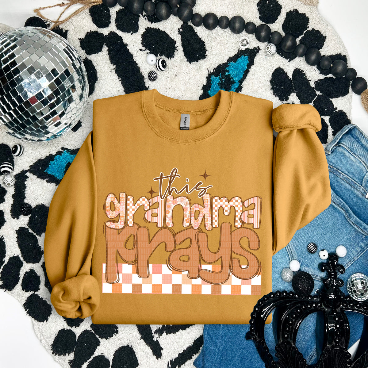 This grandma prays 91677 DTF transfer