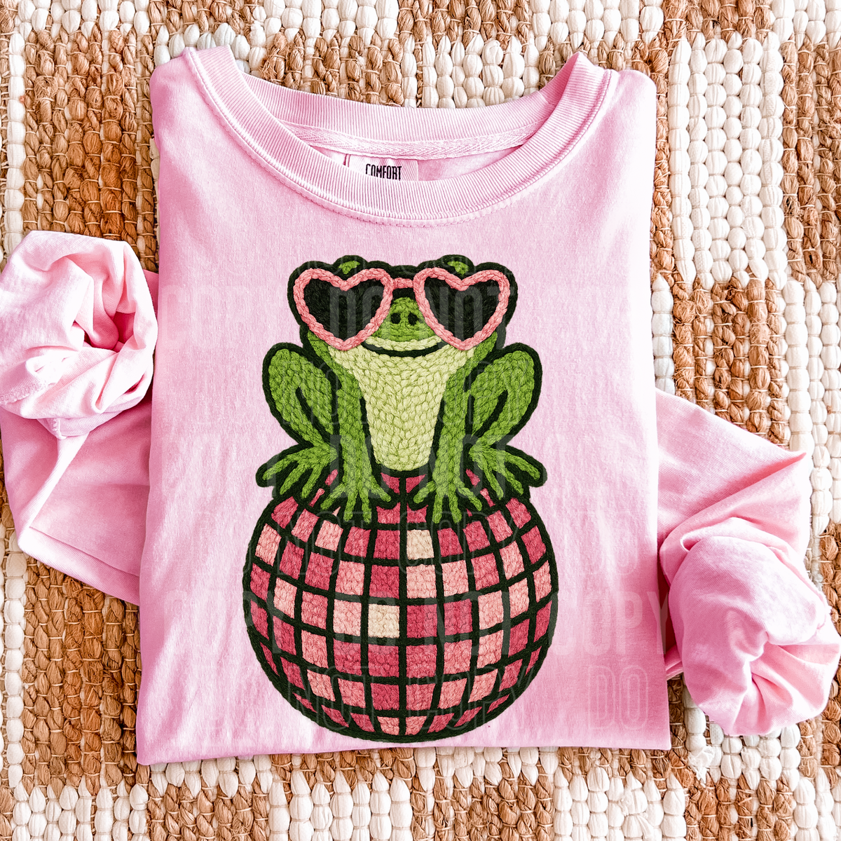 Frog with heart glasses and disco ball (SBB) DTF TRANSFER