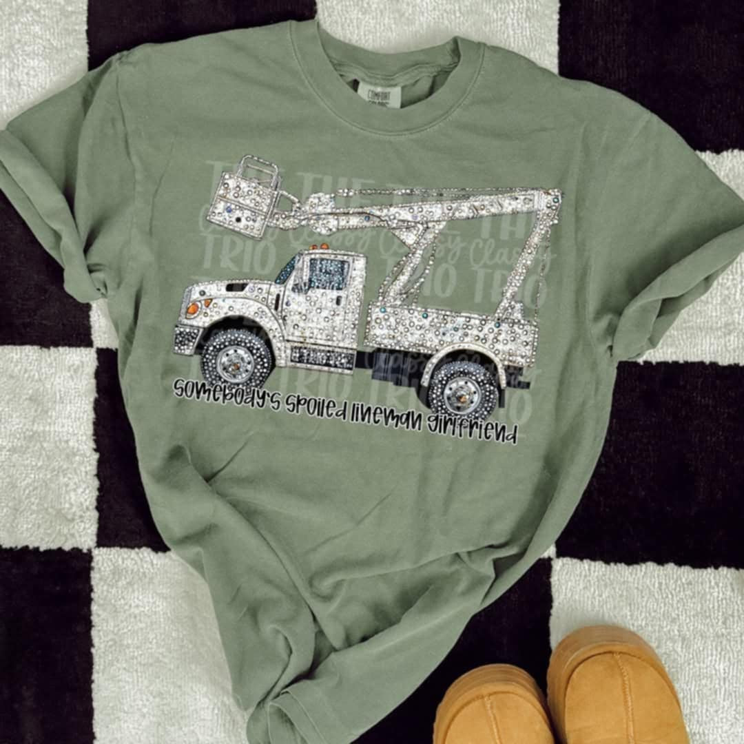 Somebody’s spoiled lineman girlfriend (Classy) 95316 DTF transfer