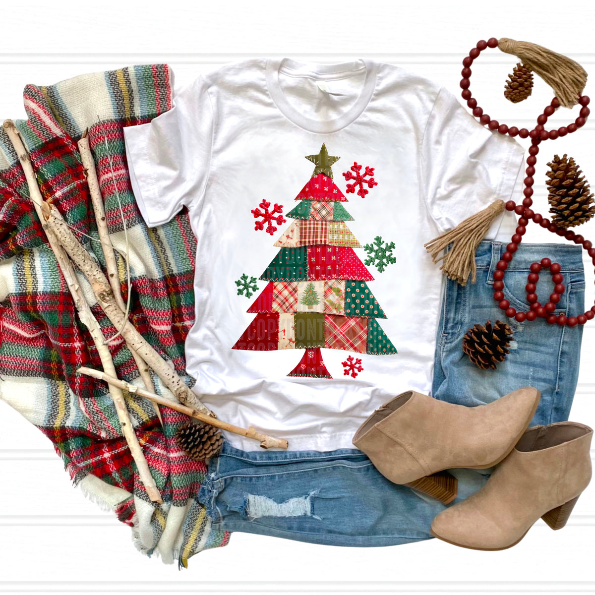 Faux Fabric Patchwork tree and snowflakes 113425 DTF transfer