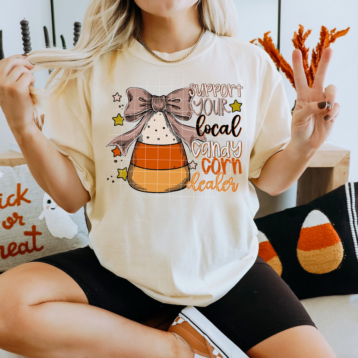 Candy Corn Dealer with bow 113767 DTF transfer