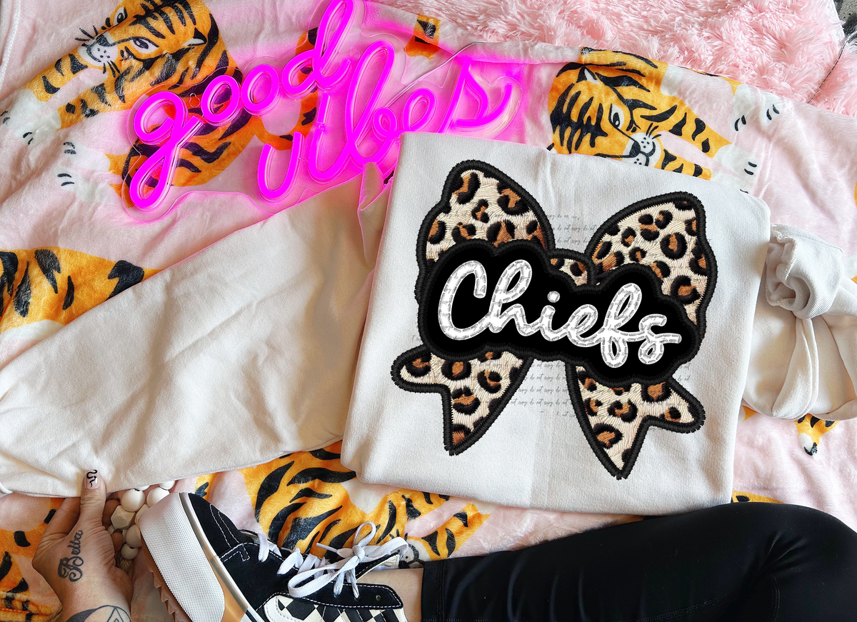 Chiefs Faux Embroidery Bow 30447 DTF transfer