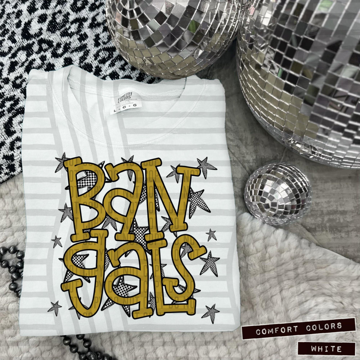 Gold Staggered Mascots (Caplinger)