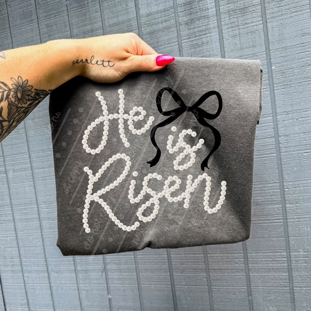 He is risen pearls font (black bow) DTF Transfer
