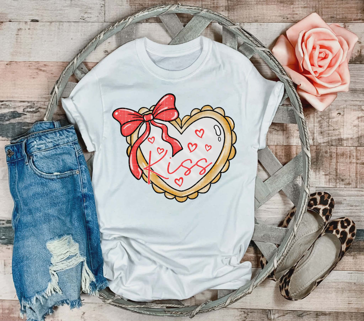 Heart frame red bow with kiss (Linda) DTF transfer
