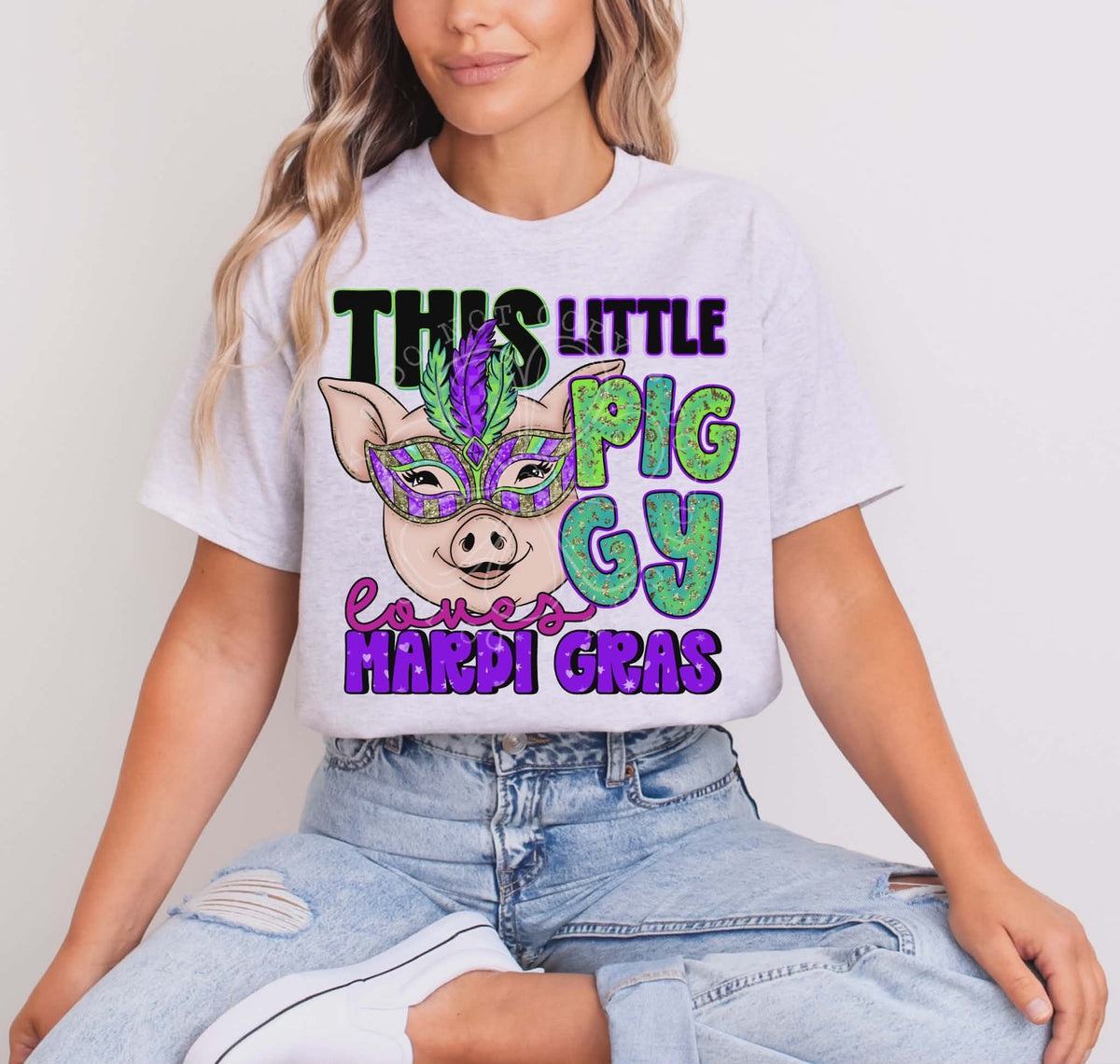 This little piggy loves Mardi Gras (C’s) DTF transfer