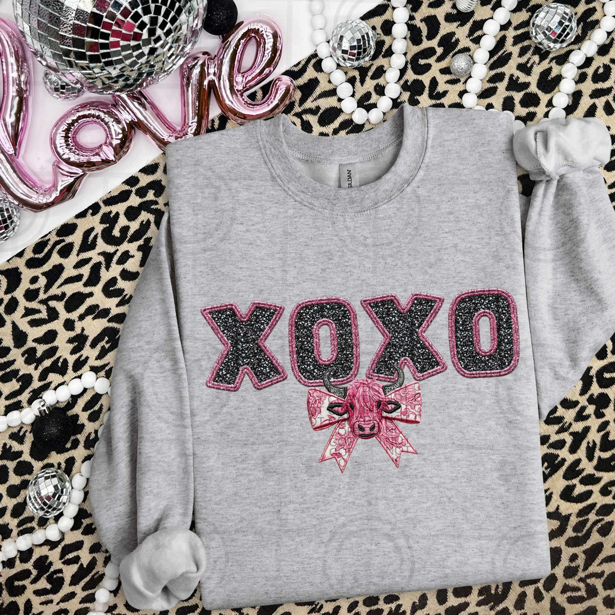 Xoxo pink highland cow bow (HW) 82414 DTF transfer