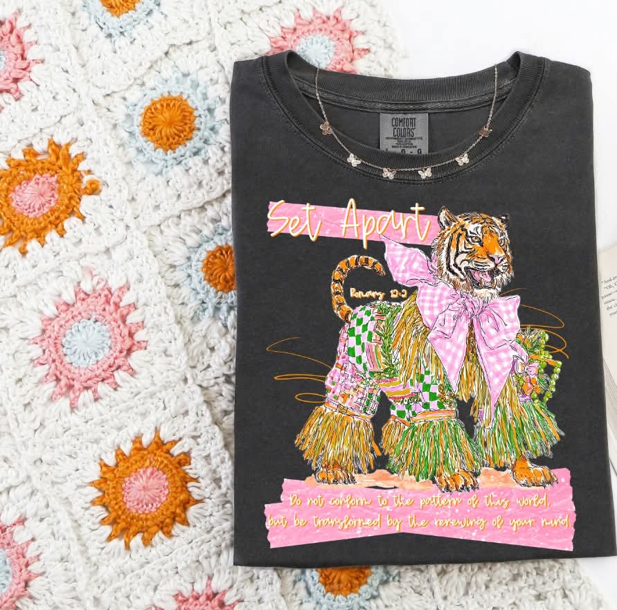 Set apart (tiger with big pink bow) (S&G) DTF Transfer