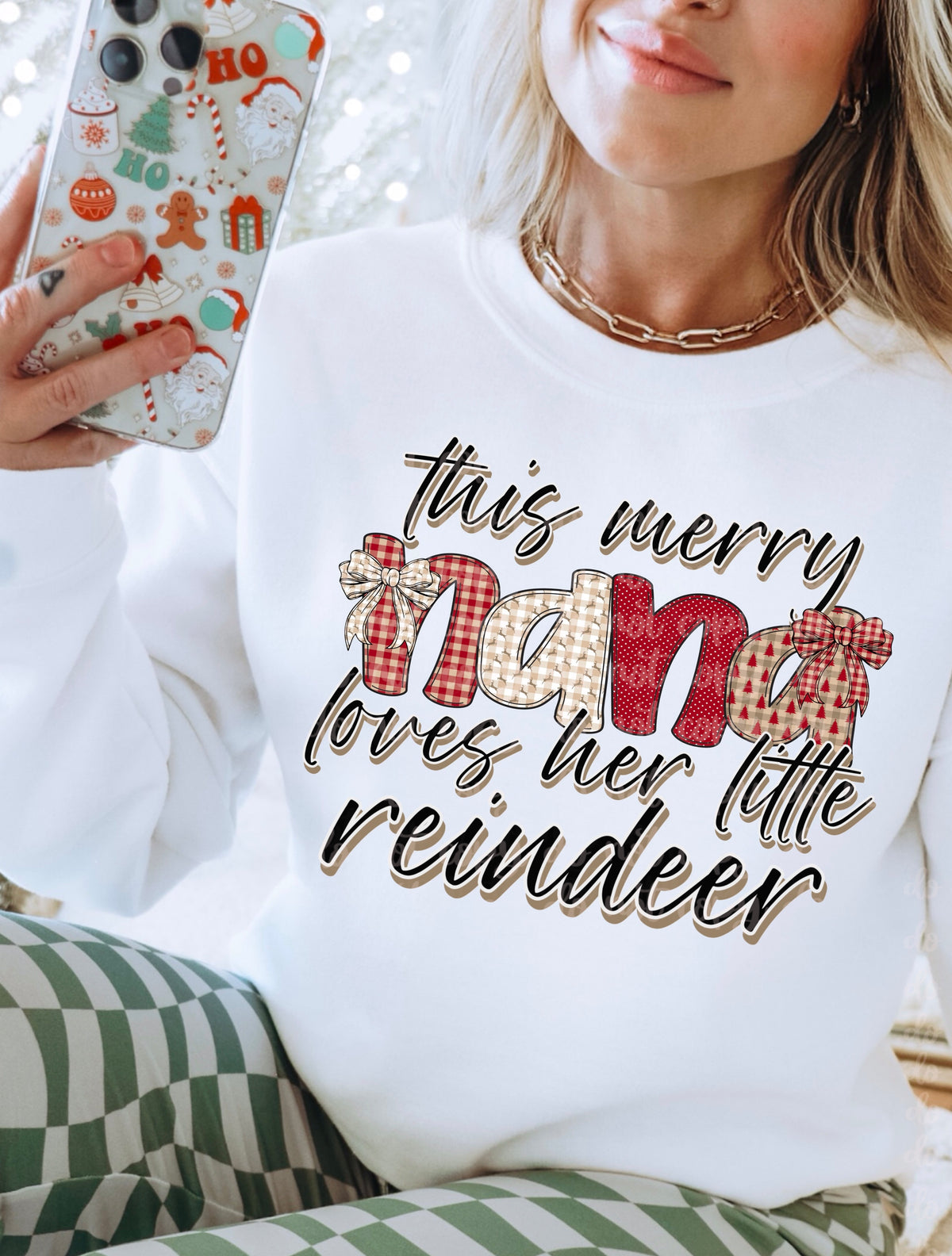 Nana loves her reindeers (DDD) DTF transfer