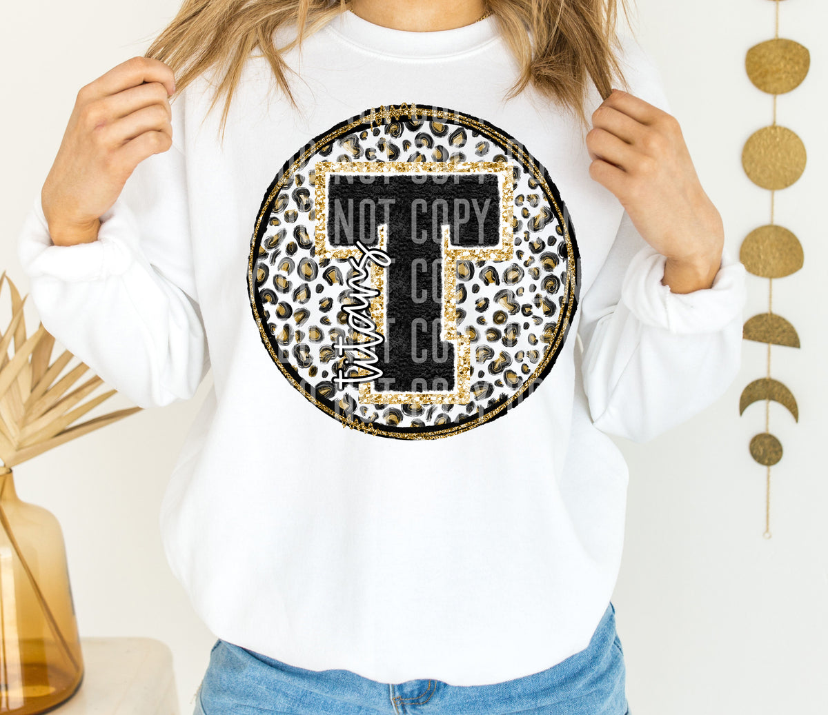 Gold Leopard Chenille Titans (Caplinger) DTF transfer