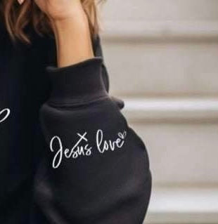 Jesus love WHITE SLEEVE 20497 DTF transfer