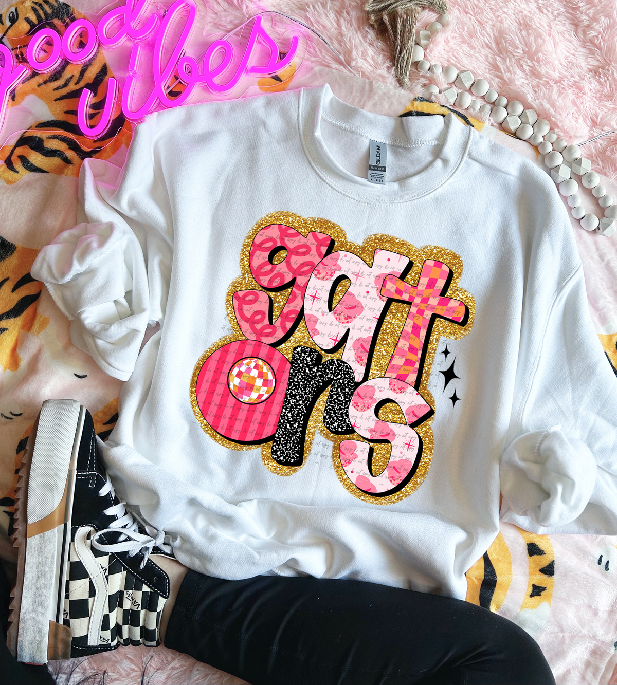 Gators Faux Glitter Retro 51586 DTF transfer