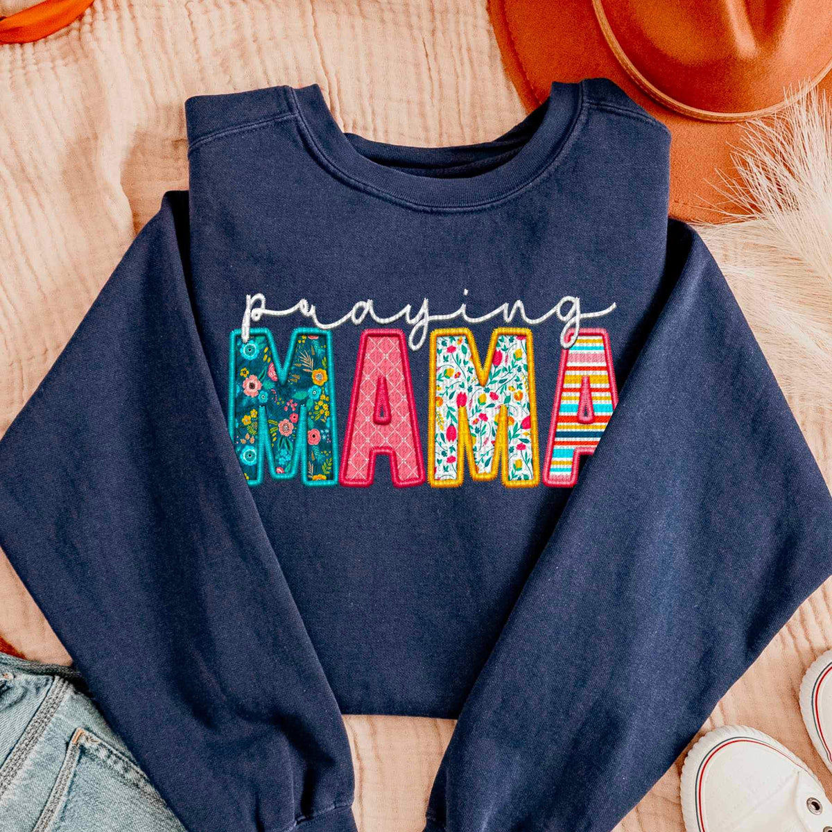 praying mama patterned and white 20809 DTF transfer