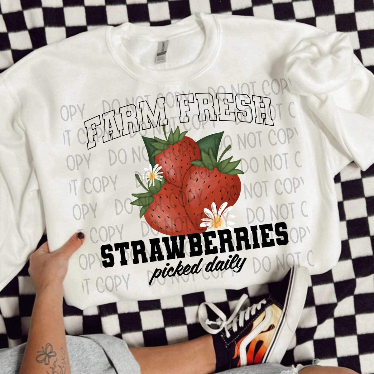 Farm fresh strawberries picked daily (SWD) 21448 DTF transfer