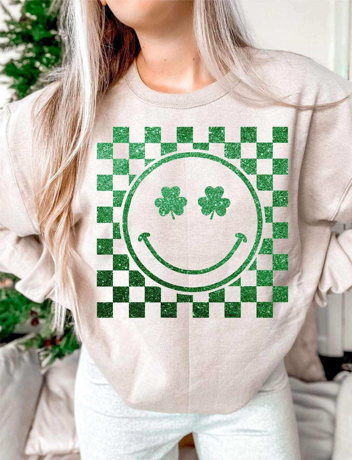 St patricks smiley checkered background (WSB) 21485 DTF transferr