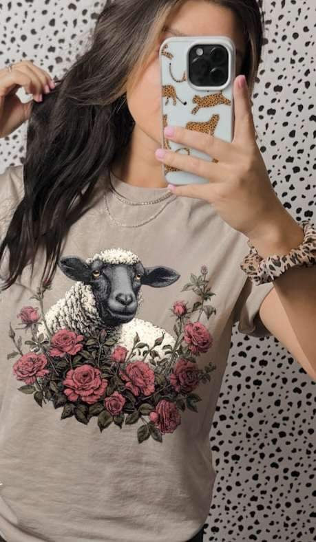 Sheep with flowers 23136 DTF transfer