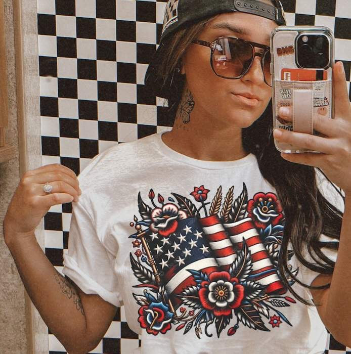 Flag with red and blue flowers gold flag pole 32425 DTF transfer