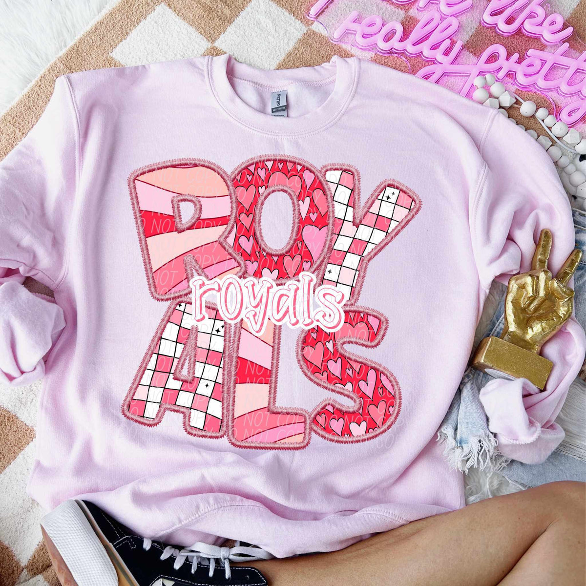 Royals pink groovy (CITY) 80909 DTF transfer