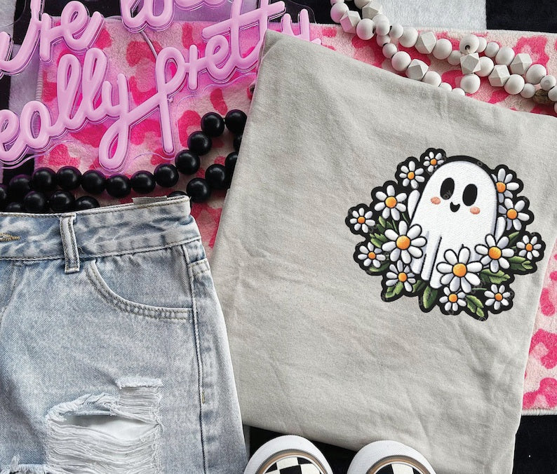 Ghost with daisy circle 32774 DTF transfer
