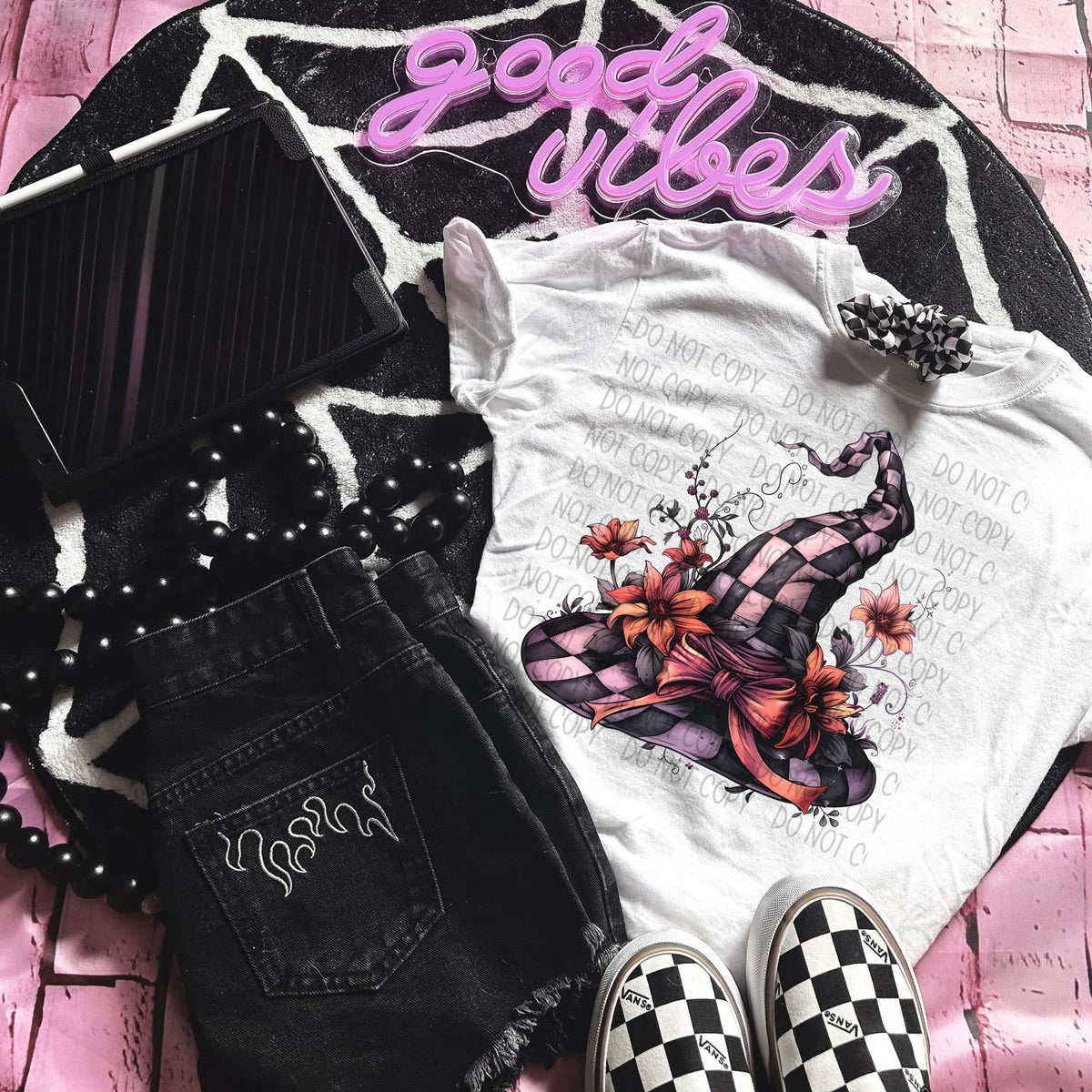 Pink checkered witch hat (SWD) 33567 DTF transfer