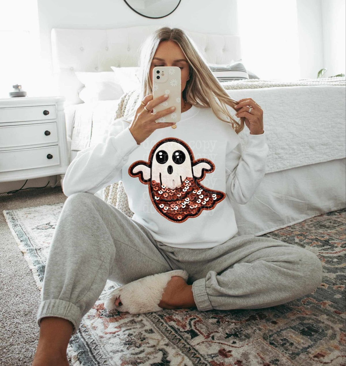 Ghost with brown sequins (C’s) 84387 DTF transfer