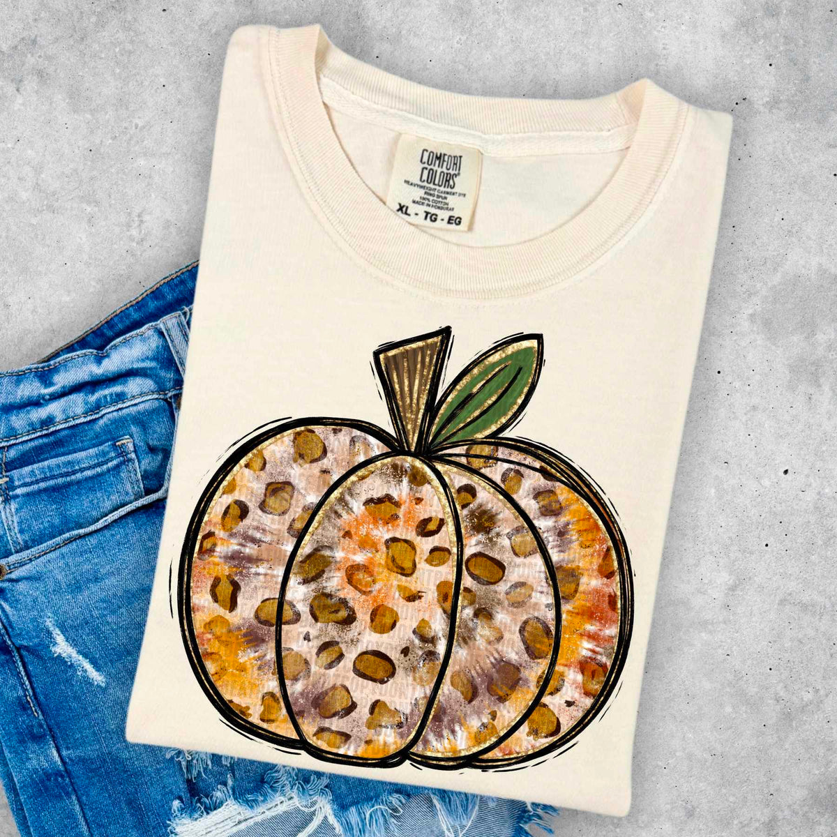 Leopard and orange round pumpkin (SDD) 33813 DTF transfer