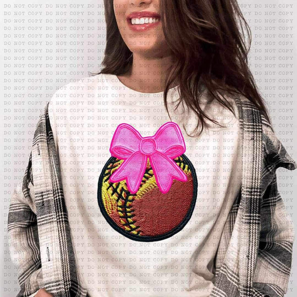 Softball with pink bow (ECHT) 25325 DTF transfer