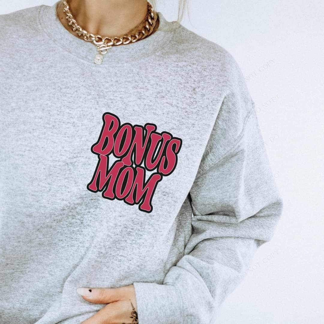 Bonus mom magenta font black outline 17005 DTF TRANSFER
