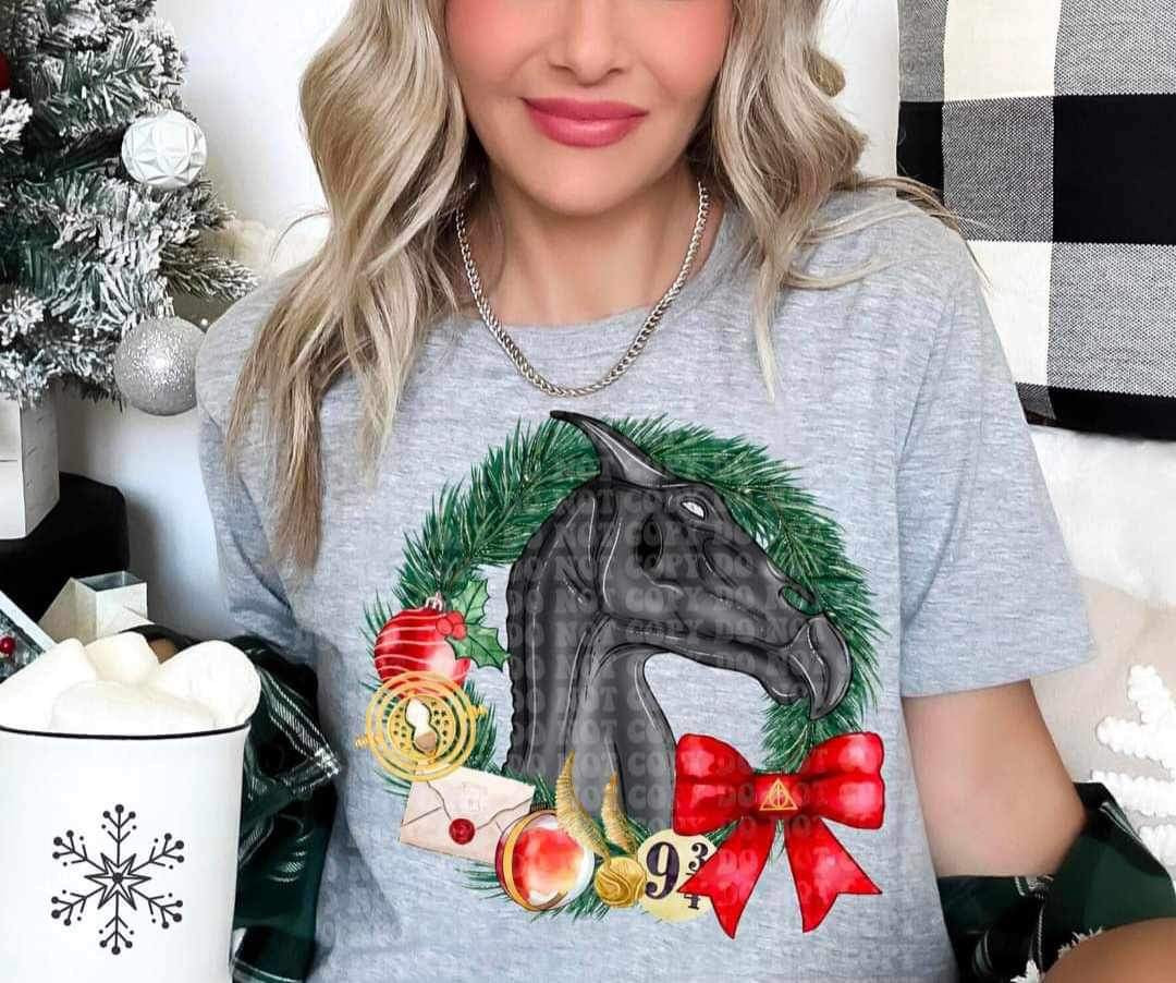 Black horse in wreath 17083 DTF TRANSFER