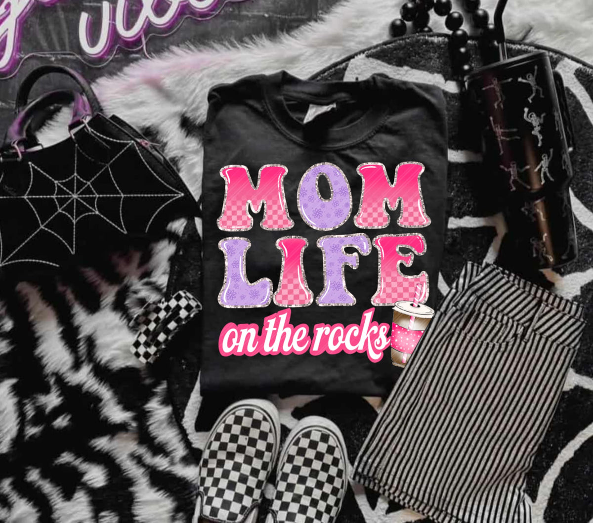 Mom Life on the rocks glitter silver outline (Linda) transfer