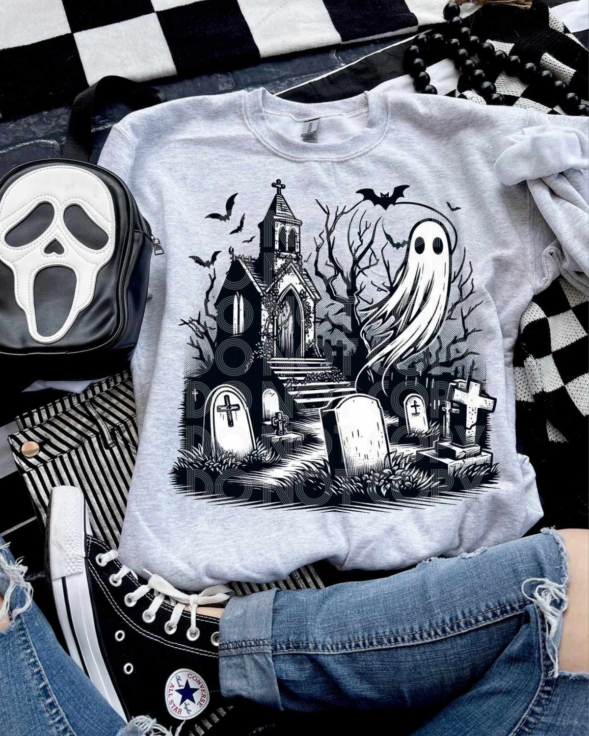 Ghost in graveyard (DD) 60859 DTF transfer