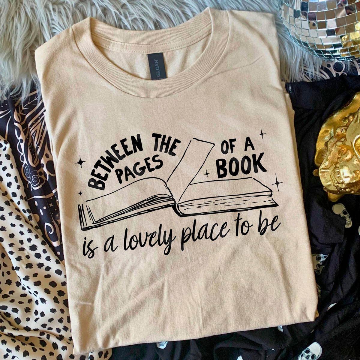 Between the pages of a book (scarlow) 114364 DTF transfer