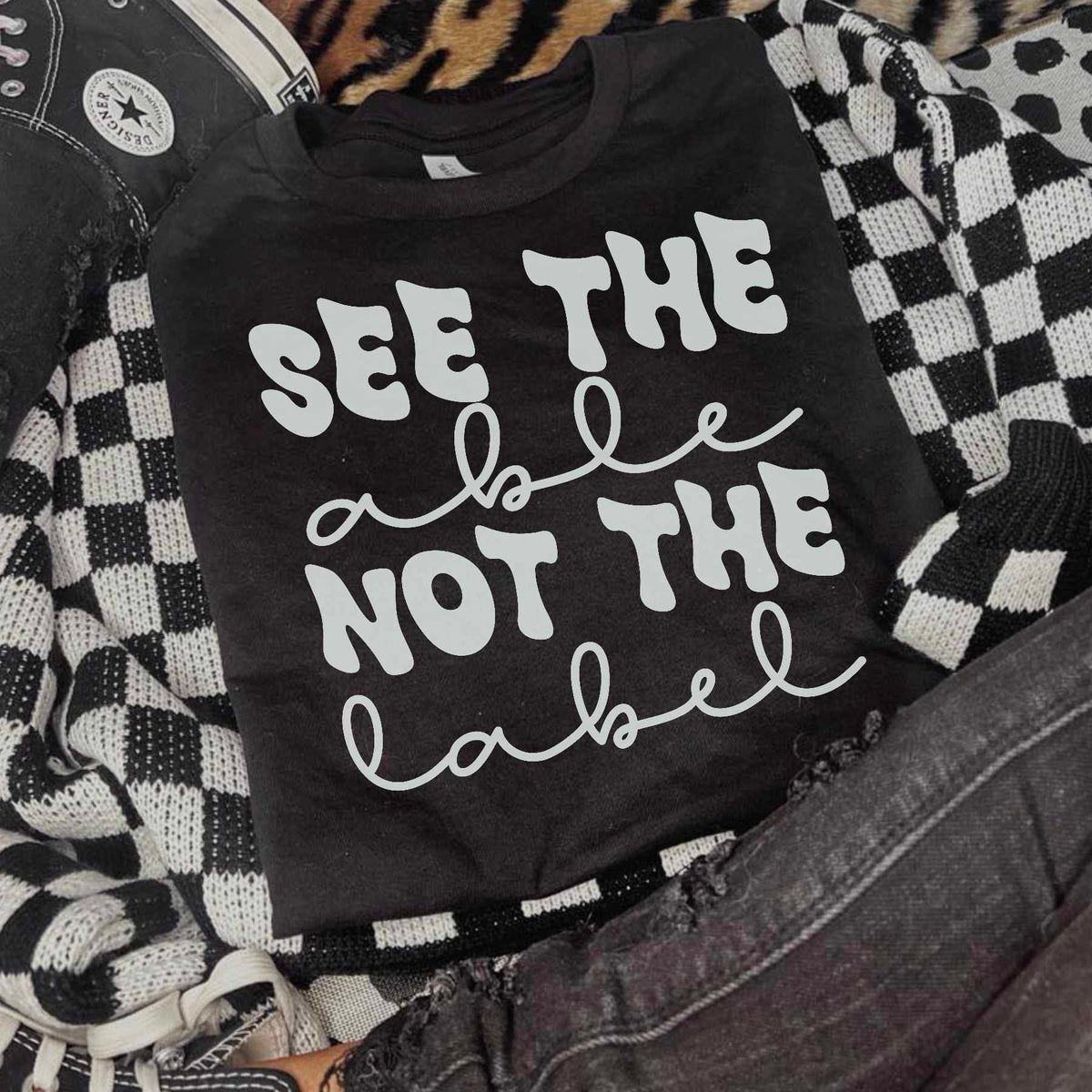 See the able not the label WHITE (SAL) 29648 DTF transfer