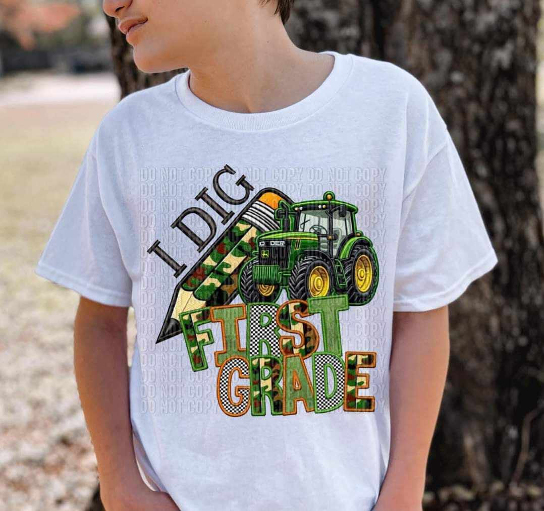 I dig first grade camo pencil and tractor (CRAFTI) 41271 DTF TRANSFER