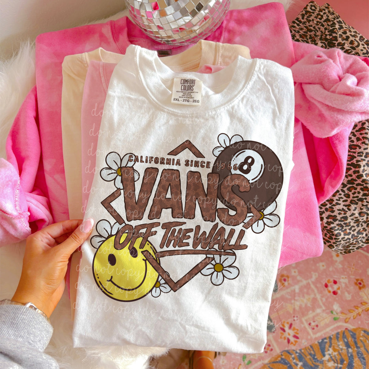 V shoes off the wall (8 ball and smiley) (MMD) DTF Transfer